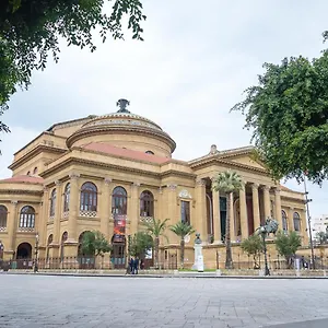 Into Vicino Al Teatro Massimo Alojamento de Acomodação e Pequeno-almoço